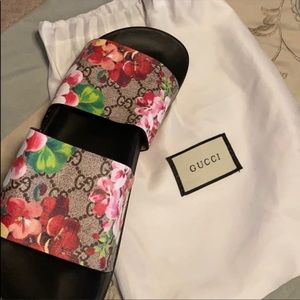 Gucci Bloom Supreme Slides